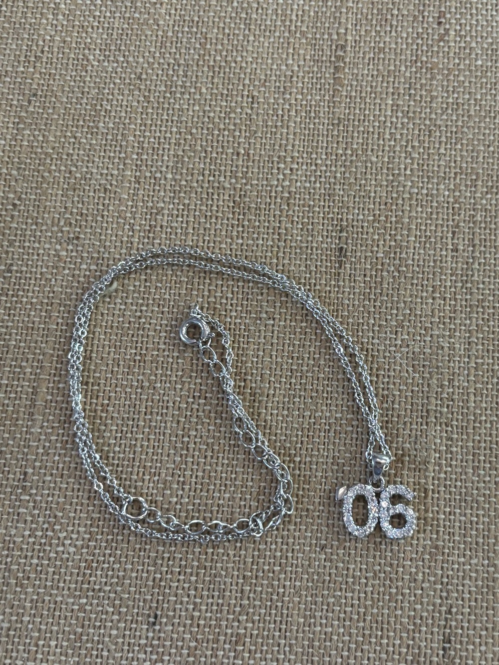 2006 ‘06 Pendant And Chain Silver Tone 18”